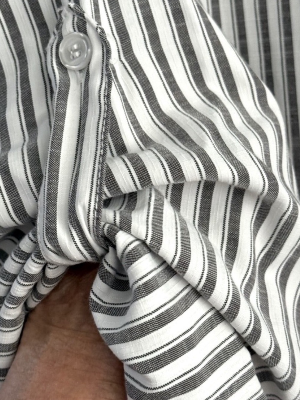 Max Studio Relaxed Fit Blouse Tab Sleeve Pocket Striped Black White Size XL - Picture 5 of 11